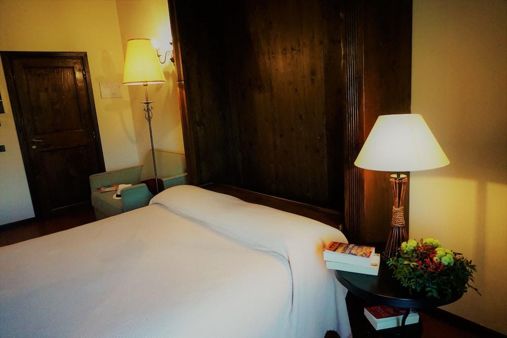 Agriturismo Antico Borgo Poggitazzi テッラヌオーヴァ・ブラッチョリーニ エクステリア 写真