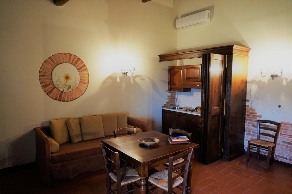 Agriturismo Antico Borgo Poggitazzi テッラヌオーヴァ・ブラッチョリーニ エクステリア 写真