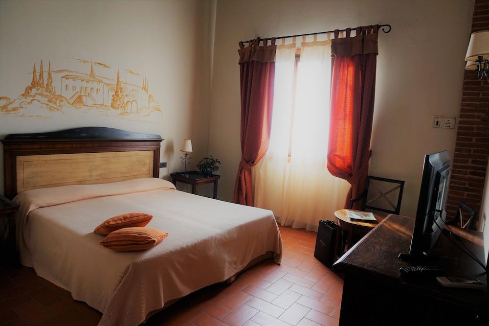 Agriturismo Antico Borgo Poggitazzi テッラヌオーヴァ・ブラッチョリーニ エクステリア 写真