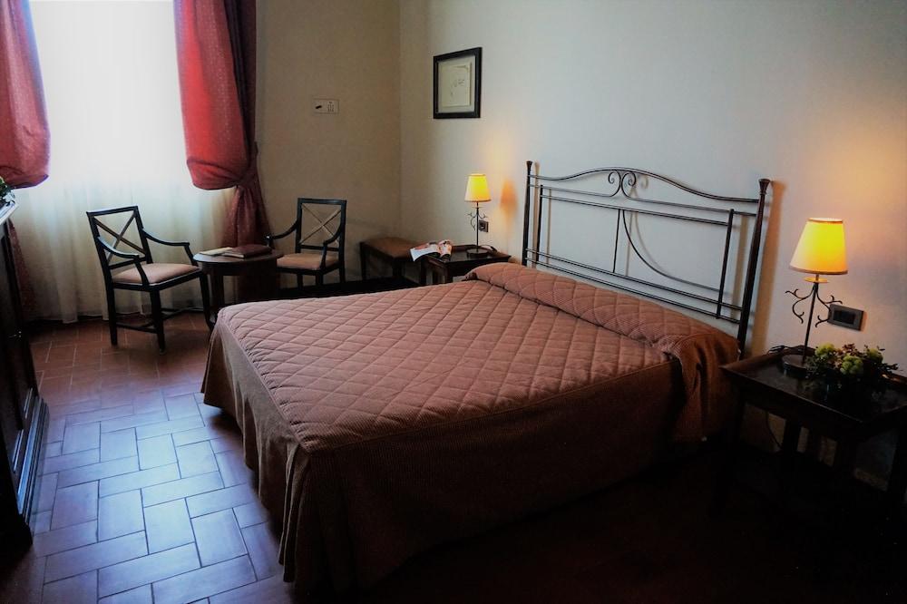 Agriturismo Antico Borgo Poggitazzi テッラヌオーヴァ・ブラッチョリーニ エクステリア 写真