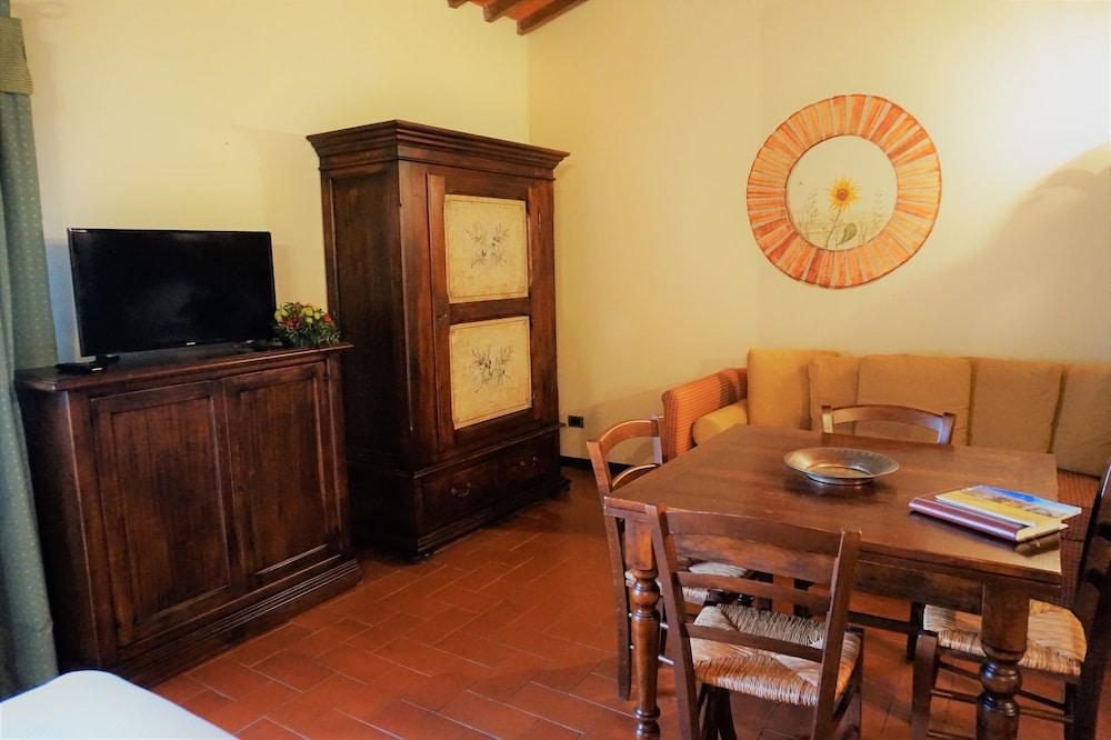 Agriturismo Antico Borgo Poggitazzi テッラヌオーヴァ・ブラッチョリーニ エクステリア 写真